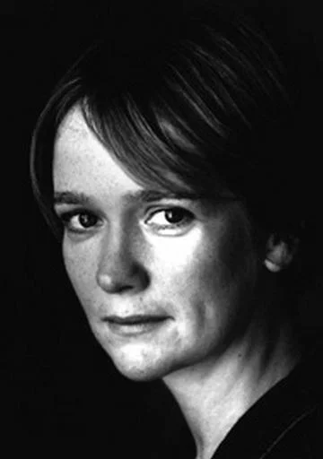 Поппи Миллер